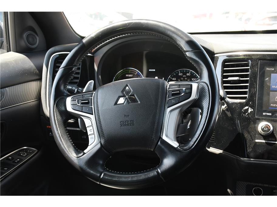 2022 Mitsubishi Outlander PHEV - Photo 13