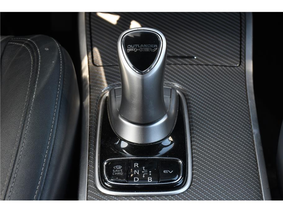 2022 Mitsubishi Outlander PHEV - Photo 14