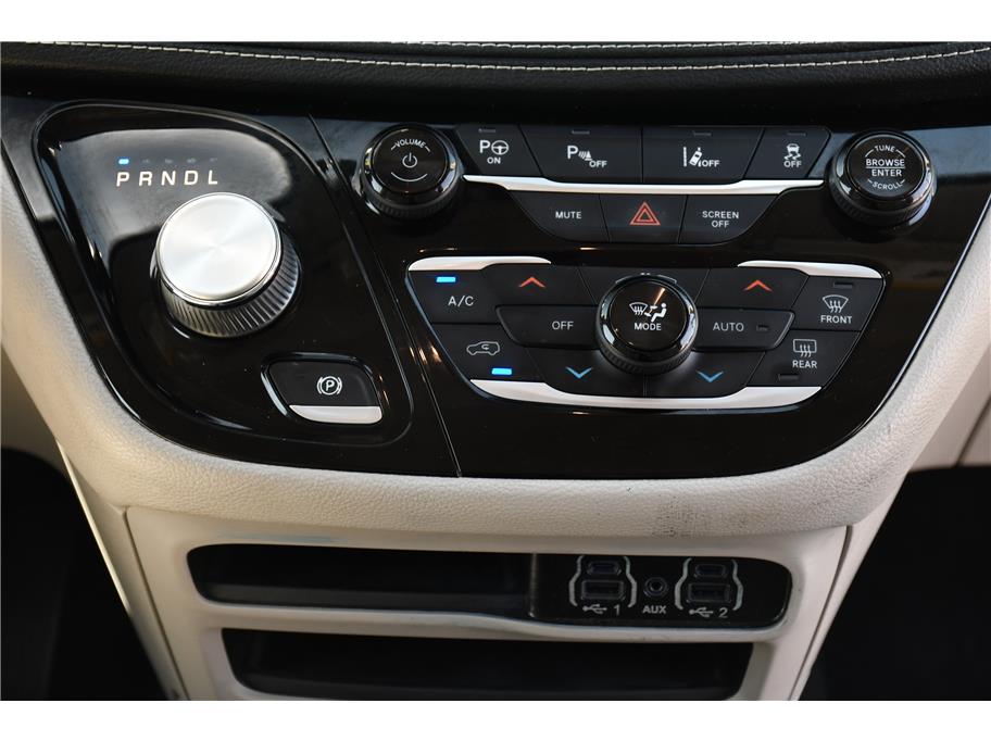 2021 Chrysler Pacifica Hybrid Touring L - Photo 14