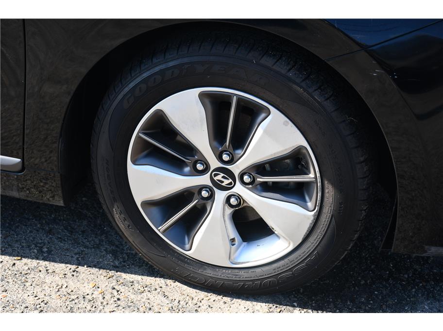 2018 Hyundai IONIQ Limited - Photo 14