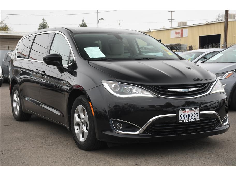 2018 Chrysler Pacifica Hybrid Touring Plus - Photo 3