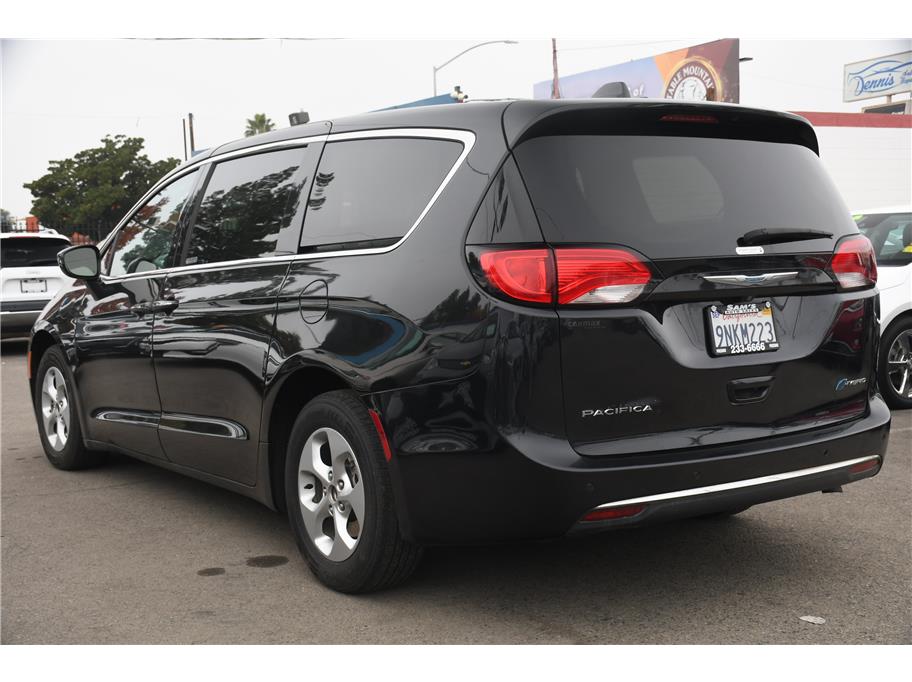 2018 Chrysler Pacifica Hybrid Touring Plus - Photo 6