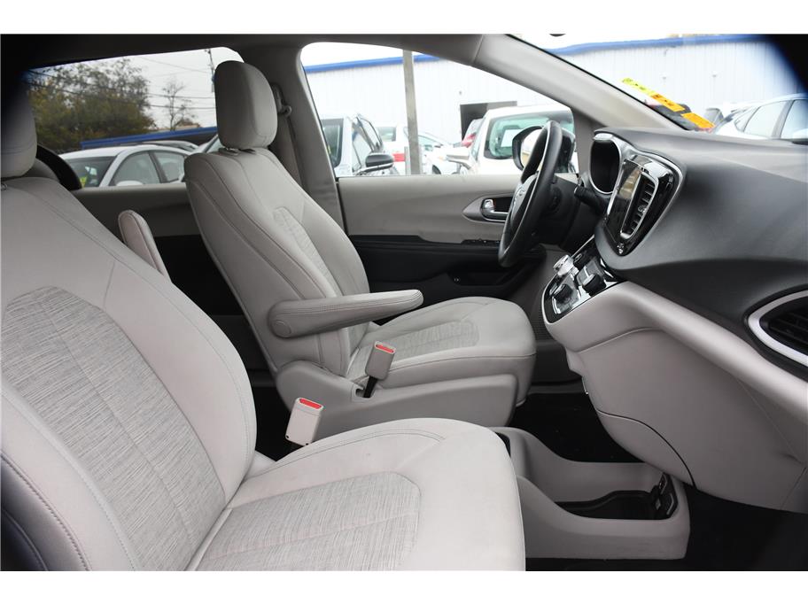 2018 Chrysler Pacifica Hybrid Touring Plus - Photo 8