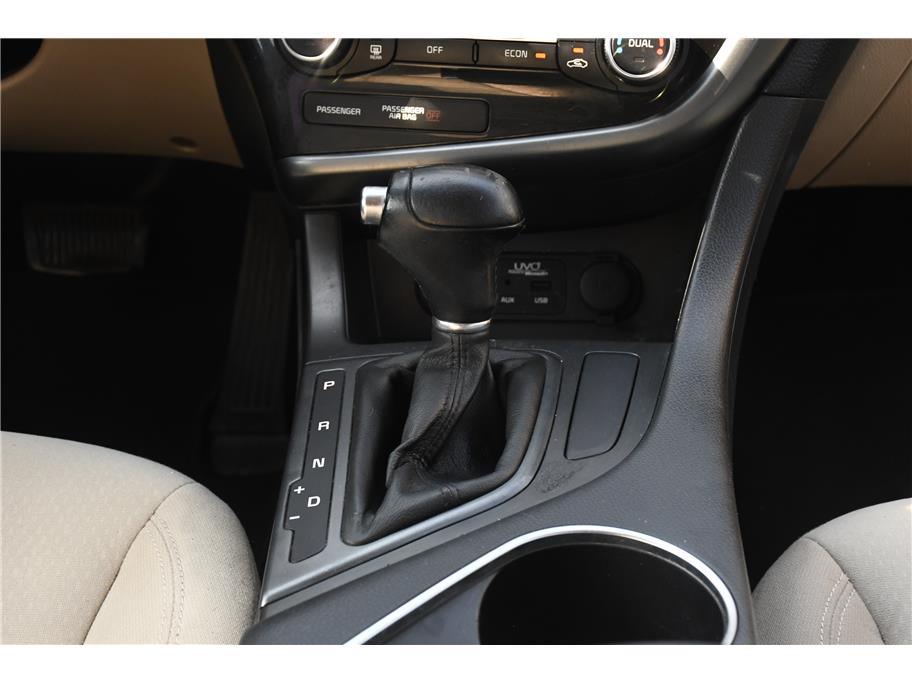 2015 Kia Optima LX Hybrid - Photo 14
