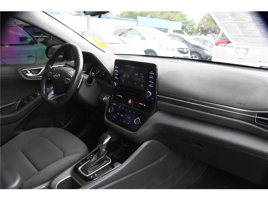 2020 Hyundai IONIQ SE - Photo 8
