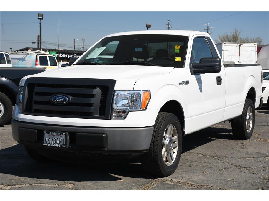 2011 Ford F-150 XLT Regular Cab 126-in's photo