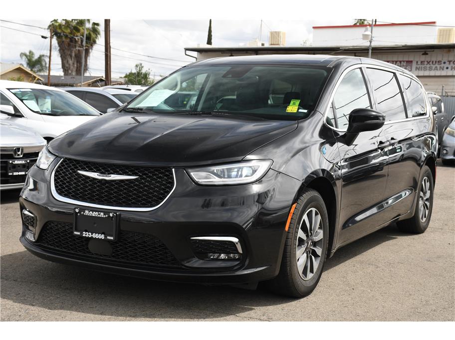 2023 Chrysler Pacifica Hybrid from Sams Auto Sales