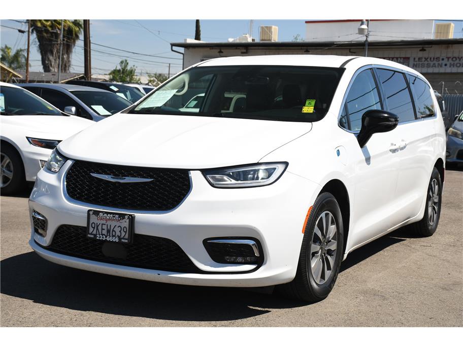 2024 Chrysler Pacifica Hybrid from Sams Auto Sales II