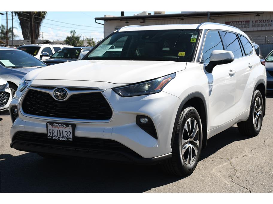 2021 Toyota Highlander XLE 4x4 V6's photo