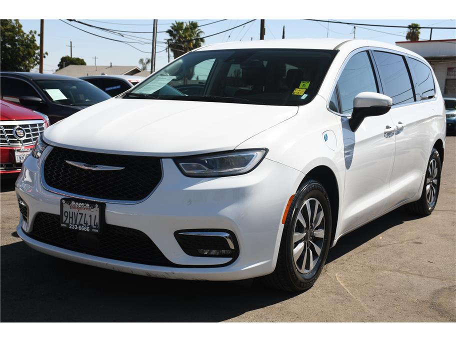 2023 Chrysler Pacifica Hybrid from Sams Auto Sales