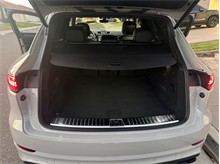 Vehicle Thumb #36