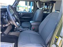 Vehicle Thumb #17