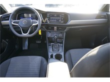 Vehicle Thumb #16