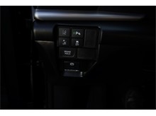 Vehicle Thumb #28