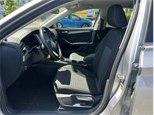 Vehicle Thumb #17