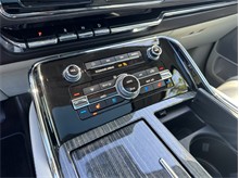 Vehicle Thumb #27