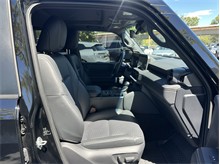 Vehicle Thumb #18
