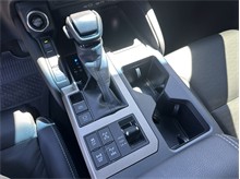 Vehicle Thumb #22