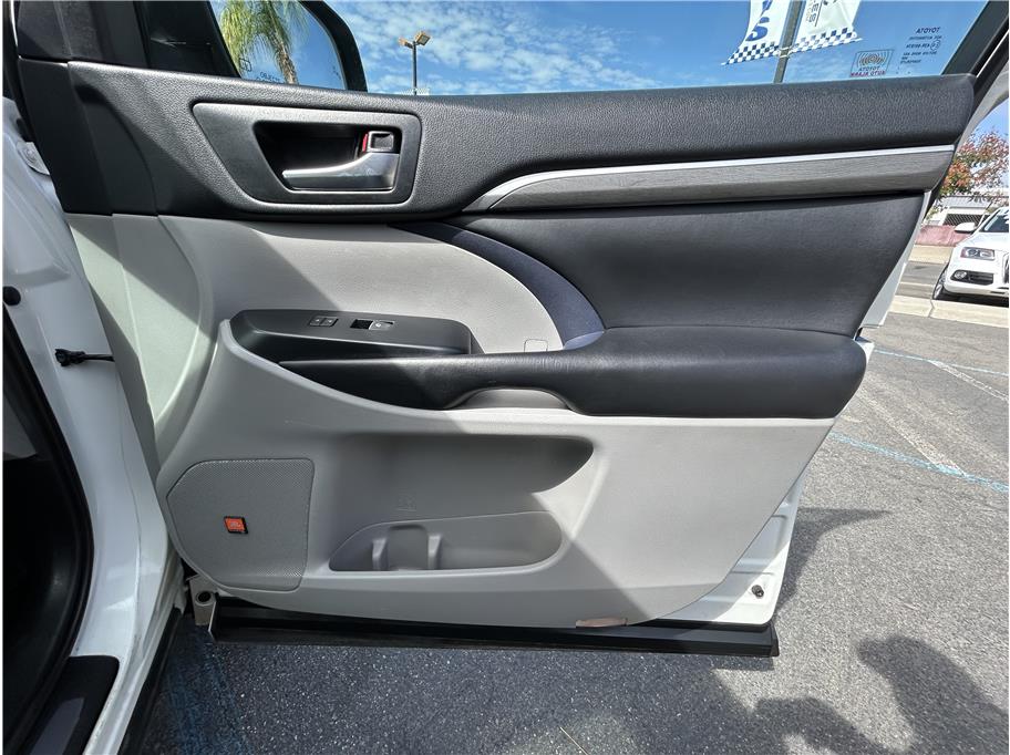 2019 Toyota Highlander Limited - Photo 11