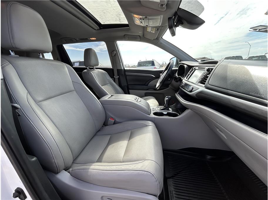 2019 Toyota Highlander Limited - Photo 12
