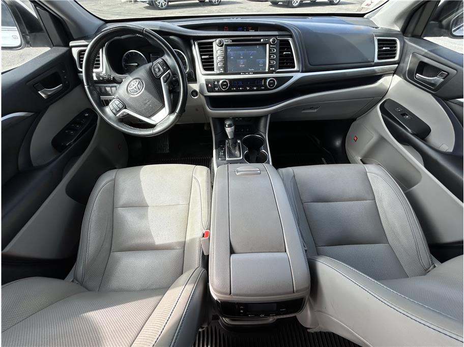 2019 Toyota Highlander Limited - Photo 18