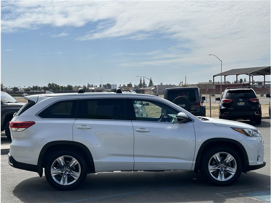 2019 Toyota Highlander Limited - Photo 4