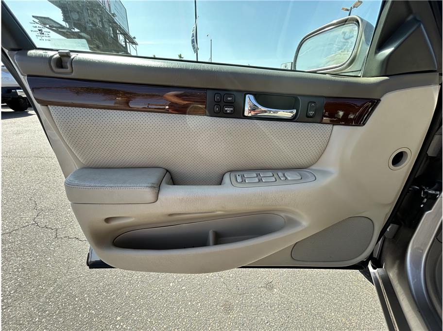 1998 Cadillac Seville STS - Photo 11