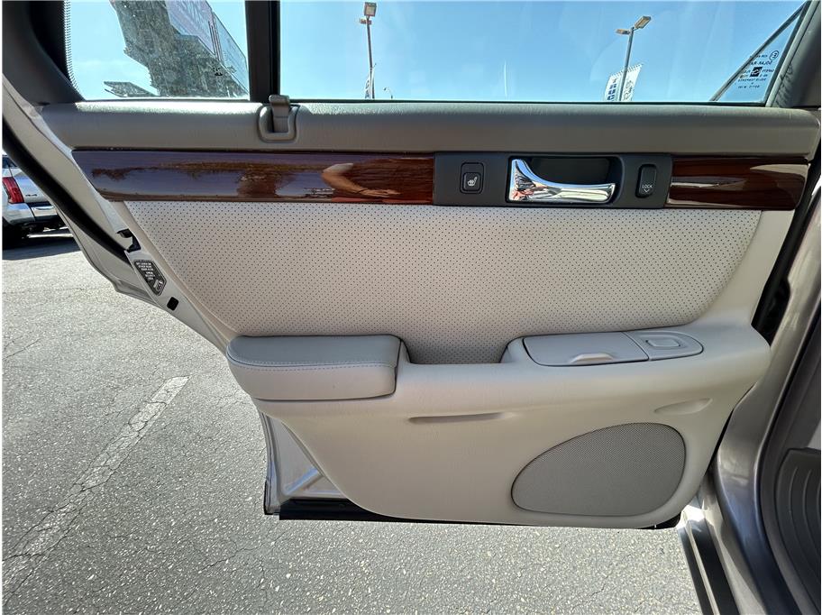 1998 Cadillac Seville STS - Photo 17