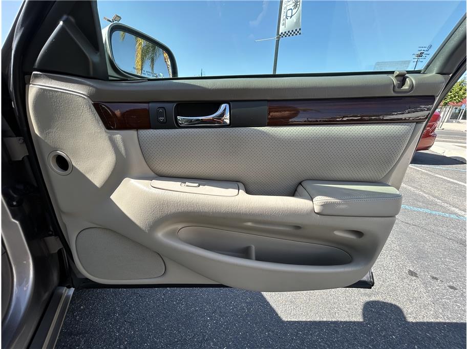 1998 Cadillac Seville STS - Photo 9