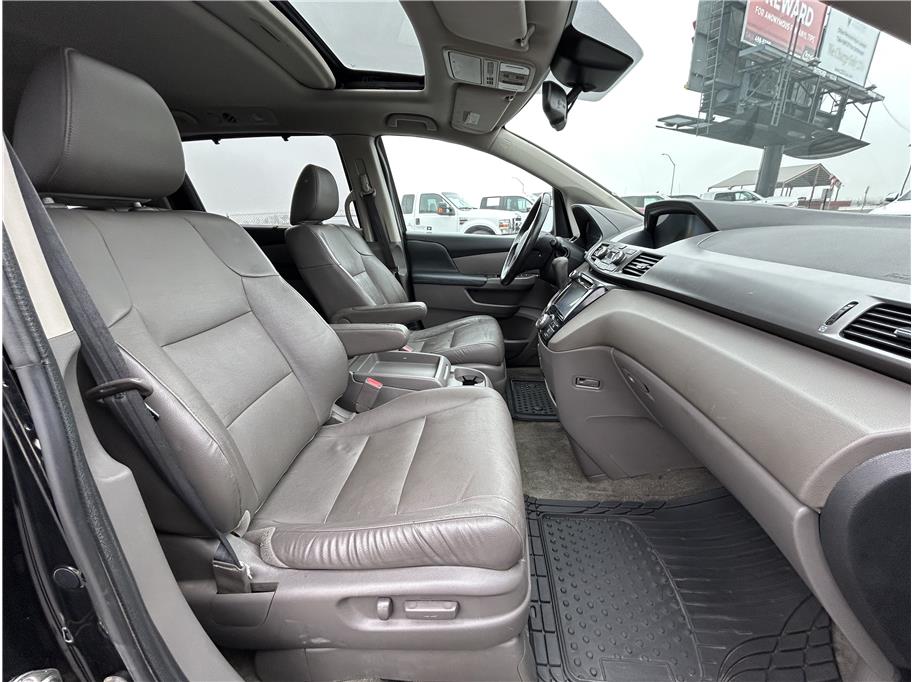 2017 Honda Odyssey EX-L - Photo 10
