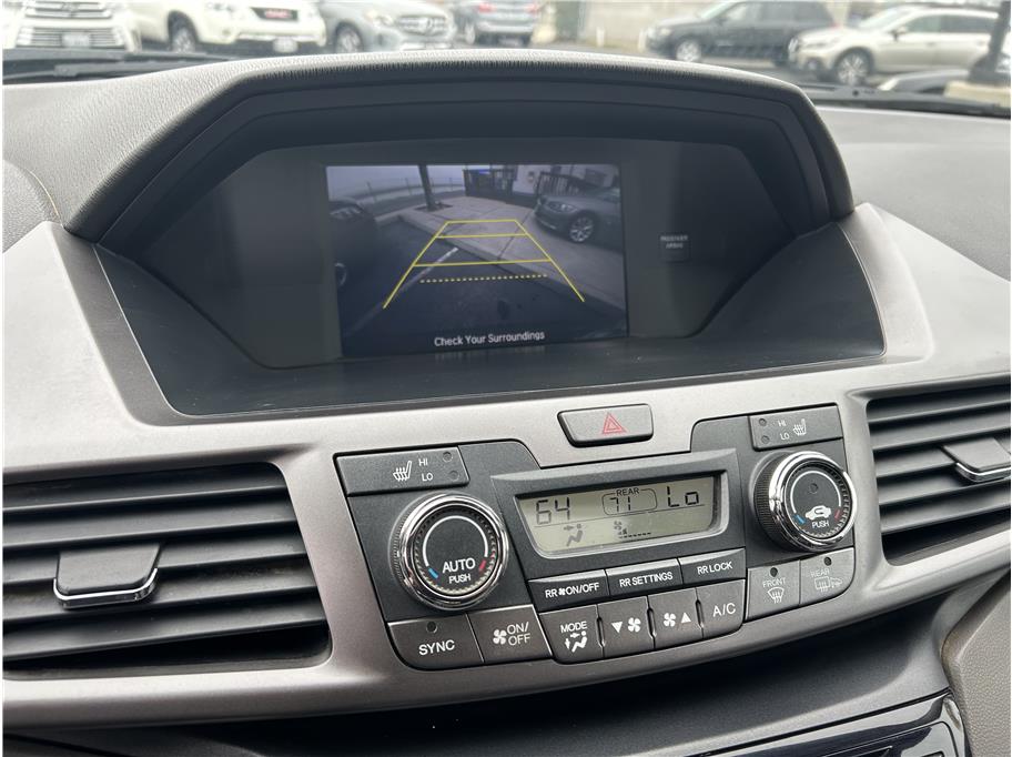 2017 Honda Odyssey EX-L - Photo 16