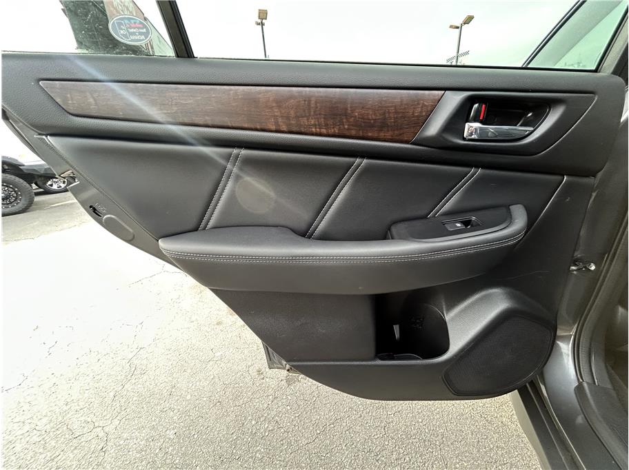 2019 Subaru Outback Limited - Photo 13