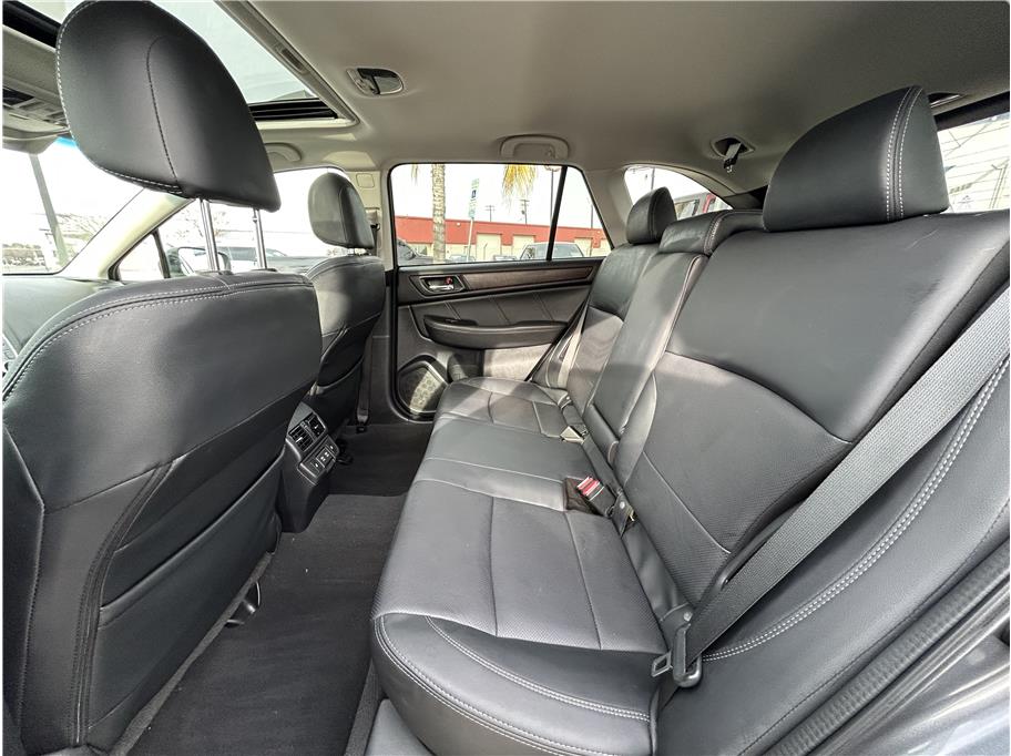 2019 Subaru Outback Limited - Photo 18