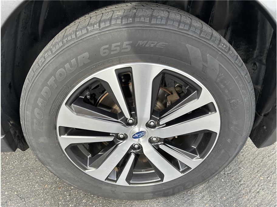 2019 Subaru Outback Limited - Photo 19