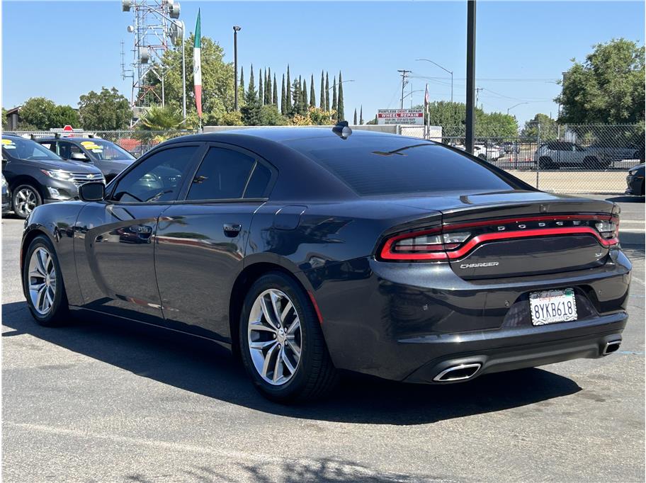 2016 Dodge Charger SXT - Photo 7