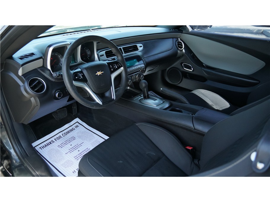 2015 Chevrolet Camaro 2LS - Photo 10