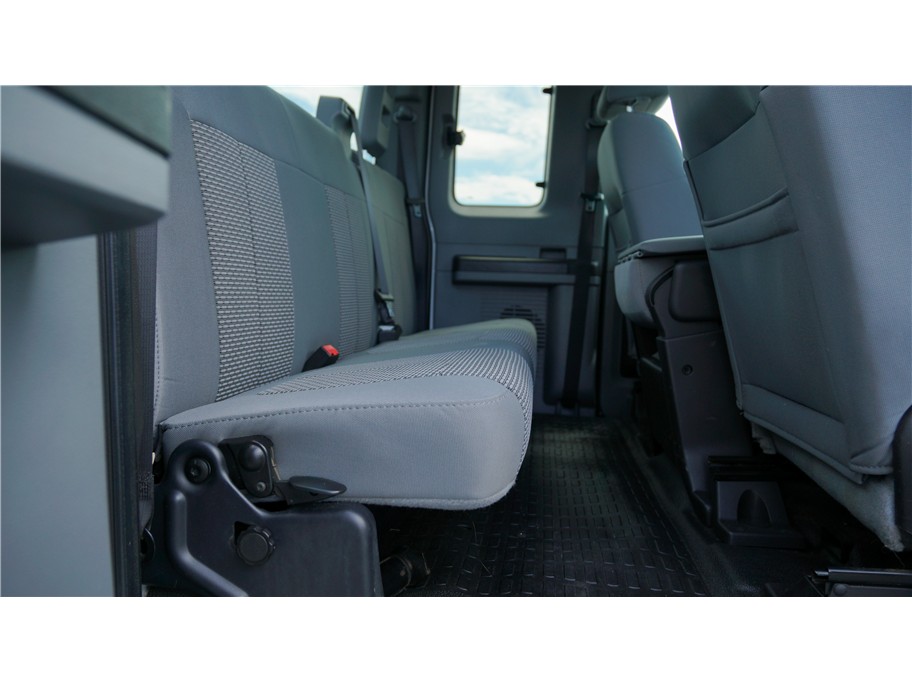 2011 Ford F-350 Super Duty XLT - Photo 18