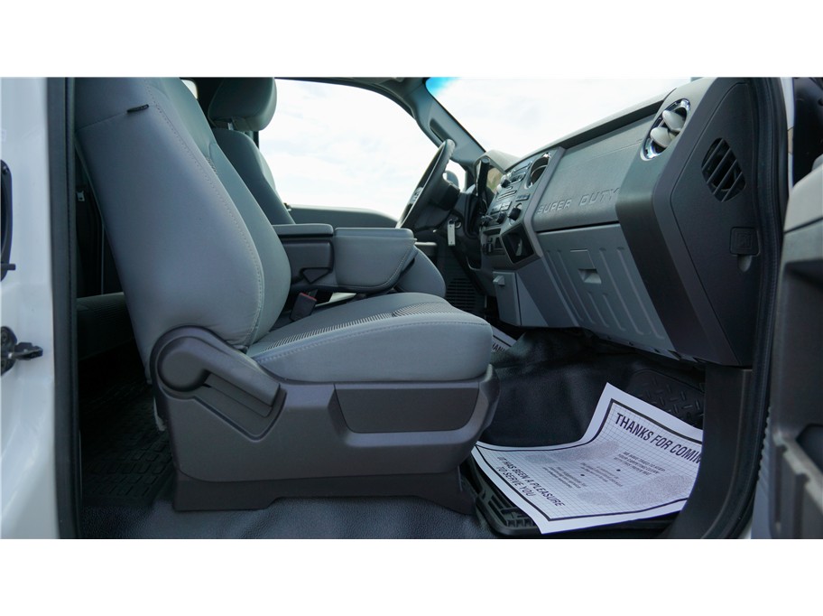 2011 Ford F-350 Super Duty XLT - Photo 21