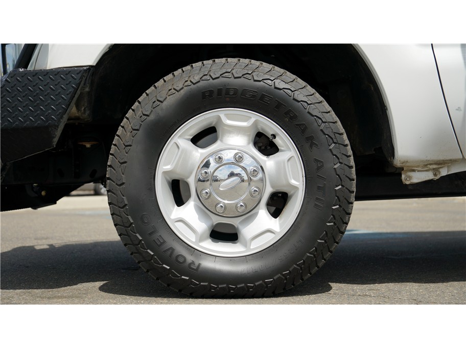 2011 Ford F-350 Super Duty XLT - Photo 9