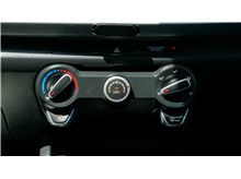 Vehicle Thumb #23