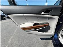 Vehicle Thumb #15
