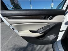 Vehicle Thumb #13