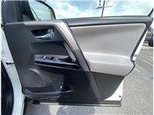 Vehicle Thumb #9