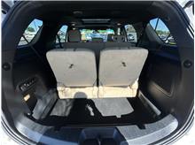 Vehicle Thumb #21