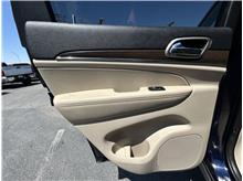 Vehicle Thumb #17