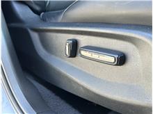 Vehicle Thumb #17