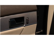 Vehicle Thumb #19