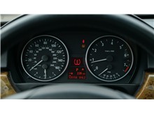 Vehicle Thumb #32