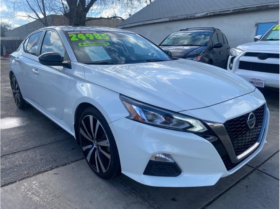 2019 Nissan Altima from Dealers Choice
