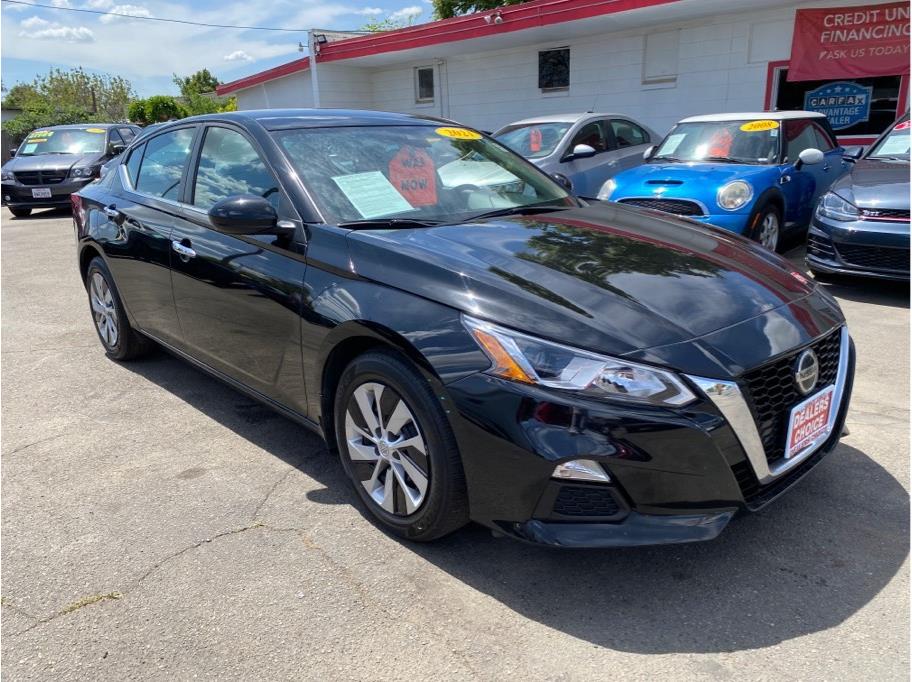 2021 Nissan Altima from Dealers Choice